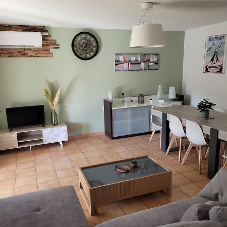 Maison individuelle 90m2 avec véranda et piscine Roquemaure  Extérieur photo
