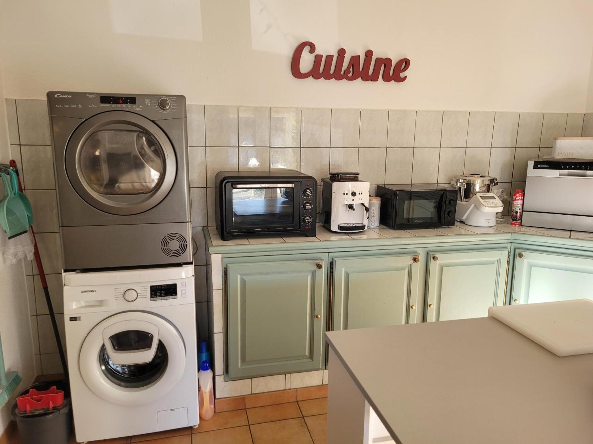Maison individuelle 90m2 avec véranda et piscine Roquemaure  Extérieur photo